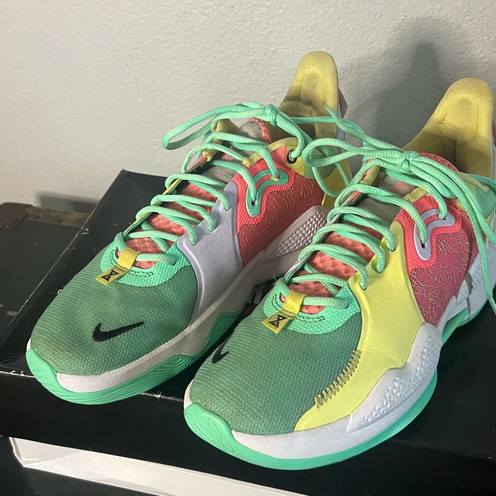 Nike Men's Multicolor Athletic Shoes